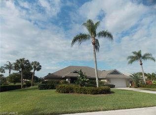 2218 Royal Ln, Naples, FL 34112