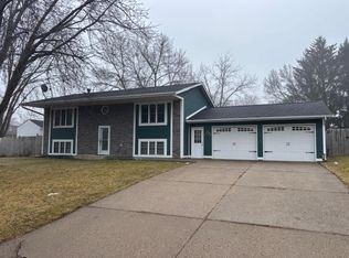 700 17th Ave NE, Waseca, MN 56093