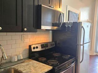 521 S 41st St #1B, Philadelphia, PA 19104