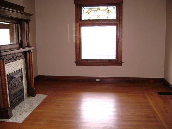3rd image of 4820 Eastern Ave