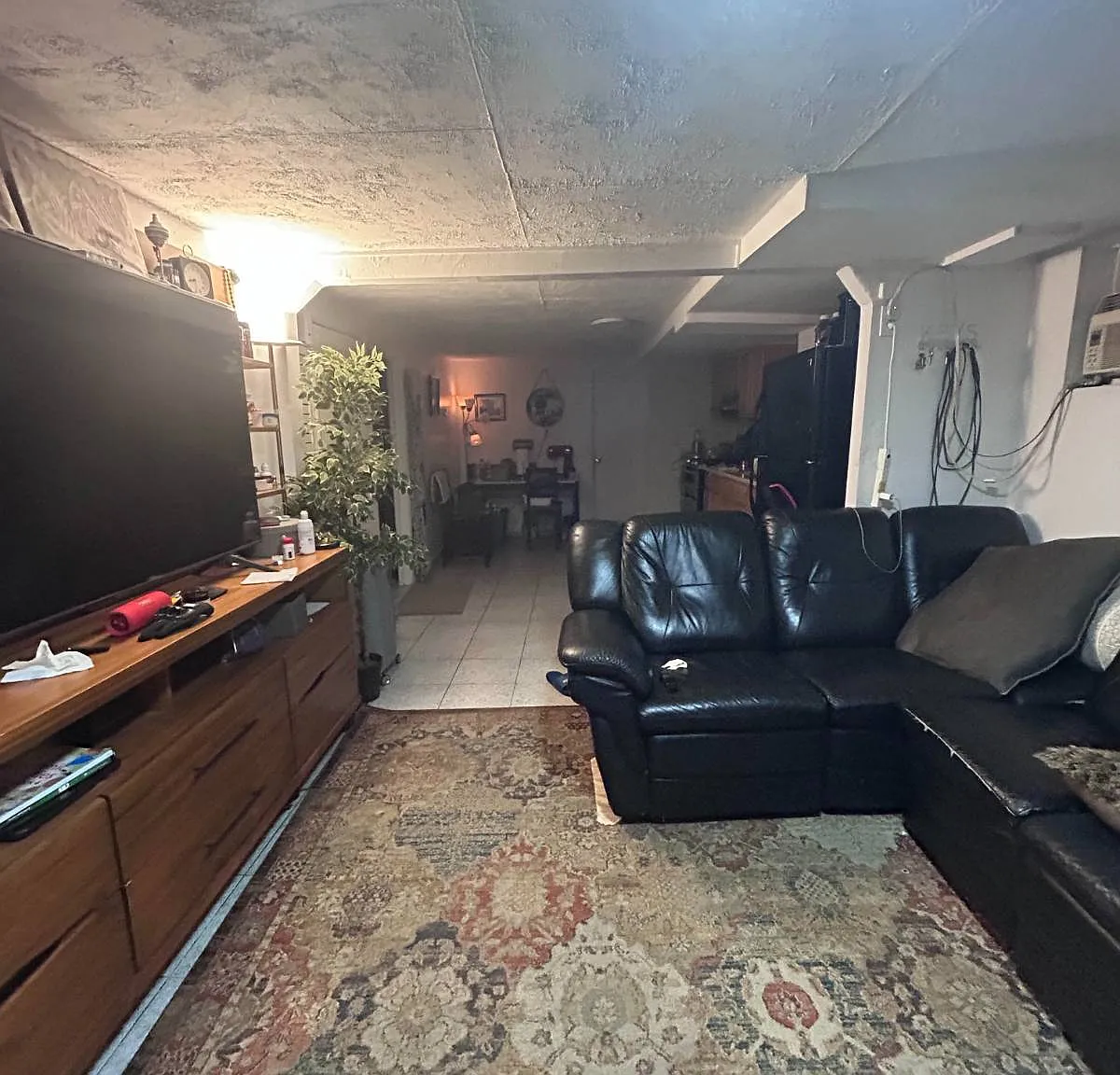 1 bed, 1.0 bath, $975 — Photo 1