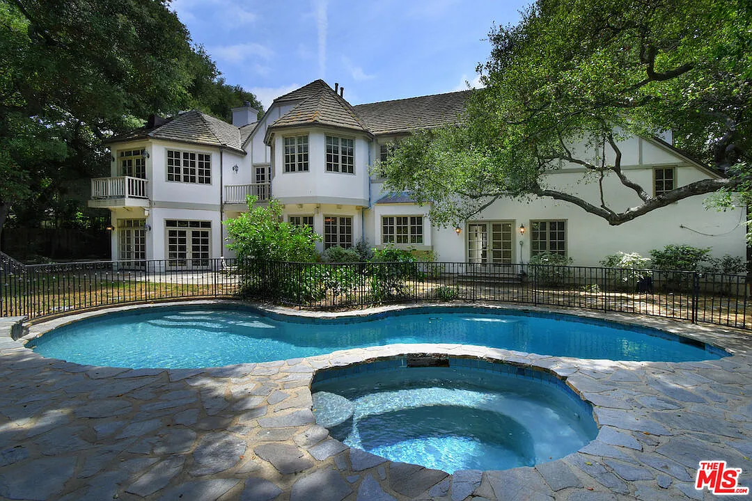 5 bed, 6.0 bath, 6028 sqft, $15,999 — Photo 1