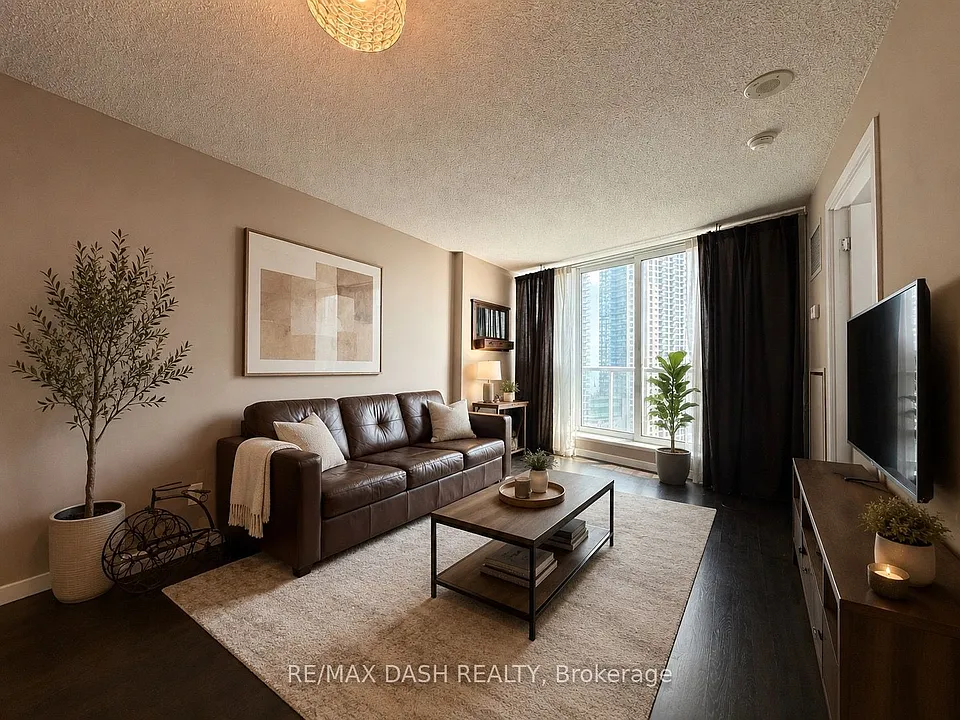 208 Queens Quay W #1506