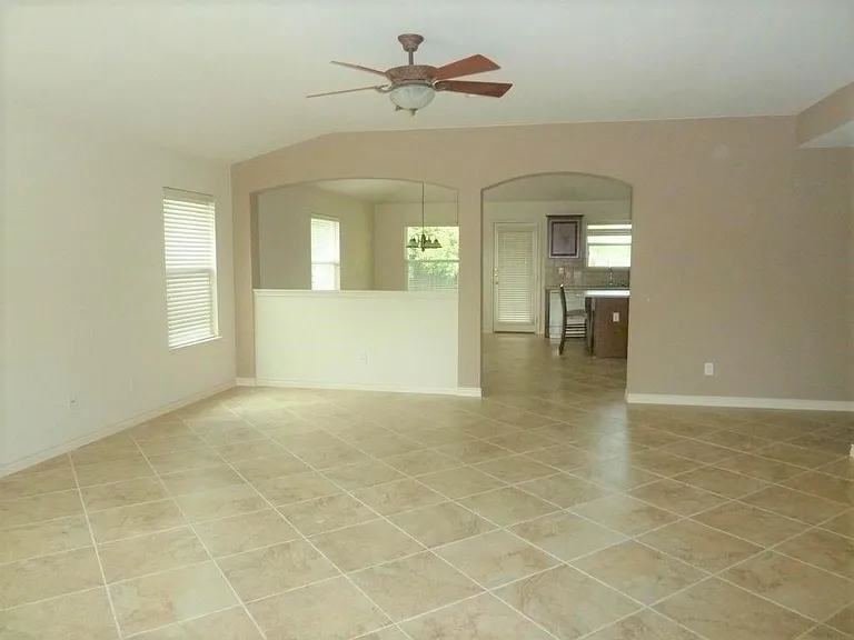 3314 Blue Ridge Dr — Photo 2