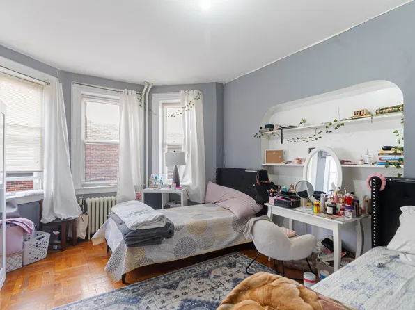 7073 Kennedy Boulevard image 2 of 49