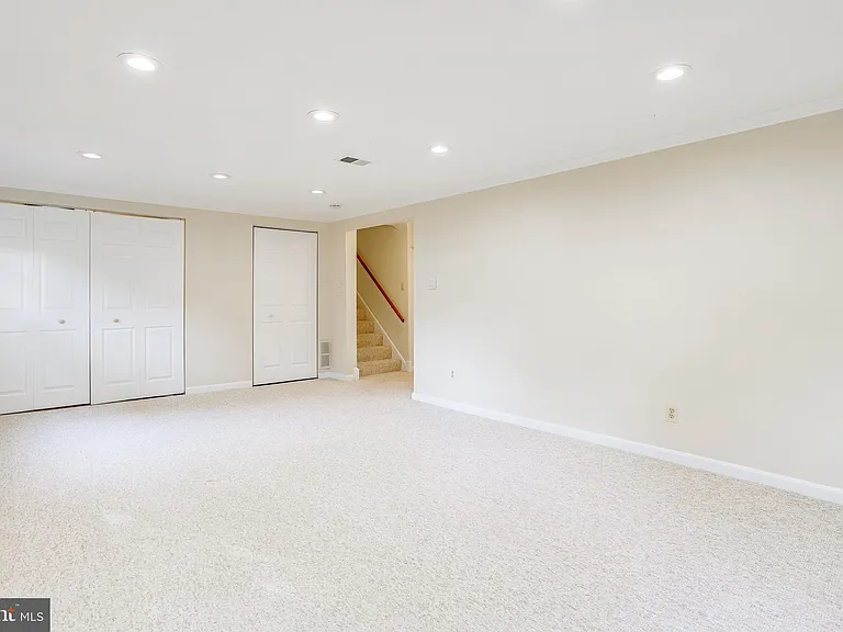 7321 Reddfield Ct — Photo 12