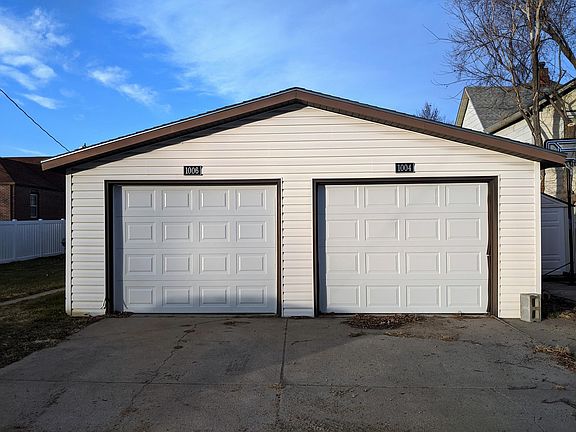 2nd image of 1006 W 3rd St