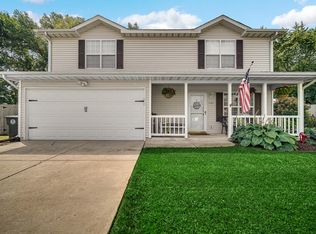 442 Manor Dr, Hobart, IN 46342