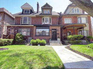 39 Dixon Ave, Toronto, ON M4L 1N4