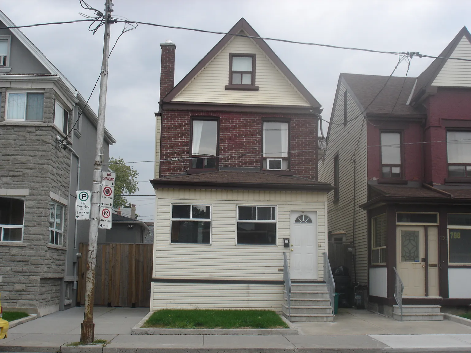 1 bed, 990 sqft, $2,200 — Photo 1