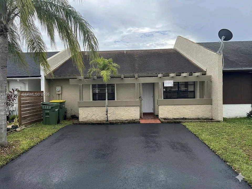 1272 Sandpiper Blvd
