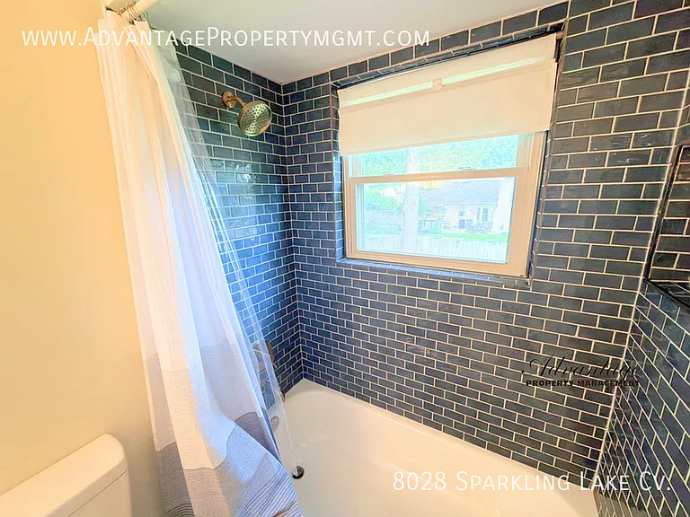 8028 Sparkling Lake Cv — Photo 11