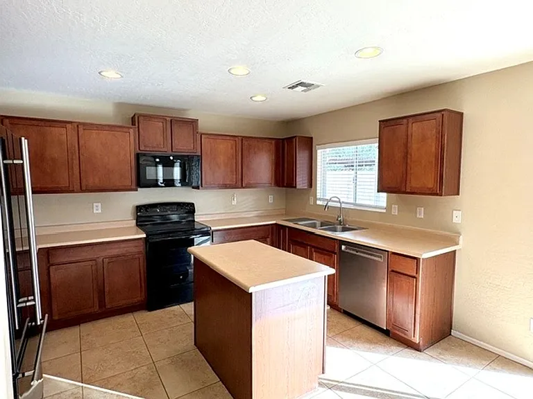 28088 N Superior Rd — Photo 6