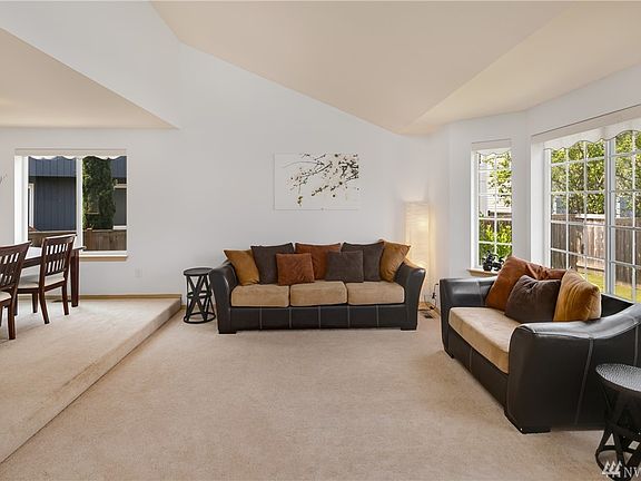 4th image of 518 Puget Pl S