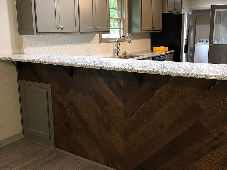 898 N Harbin Dr — Photo 2