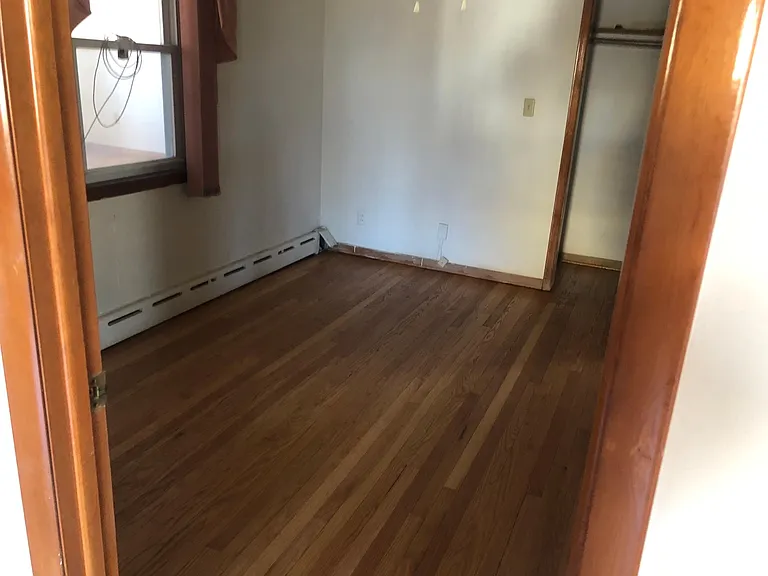 2048 E Main St — Photo 5