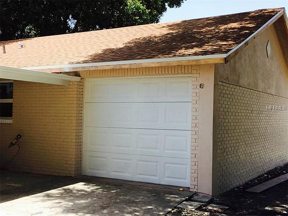 5th image of 8830 Oak Cir