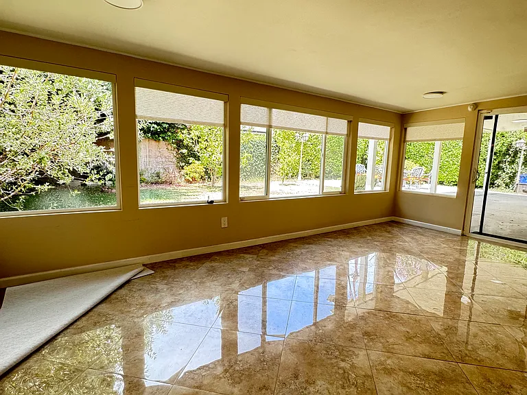 10500 Jordan Ave — Photo 14