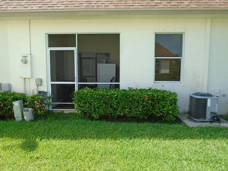 11937 Sturbridge Ln #10B — Photo 27