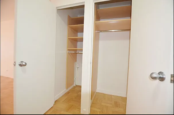 Rented by Manhattan Realty Group | media 30