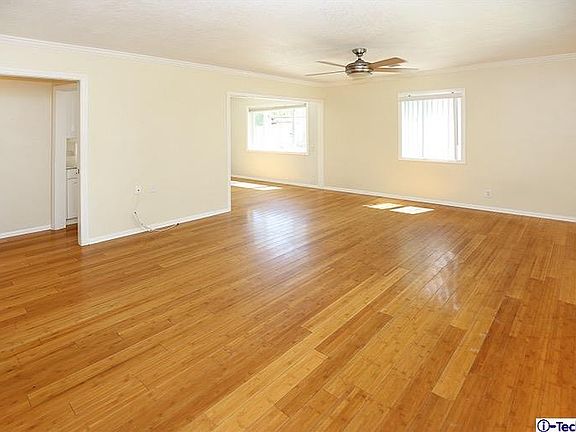 4th image of 15749 Stare St