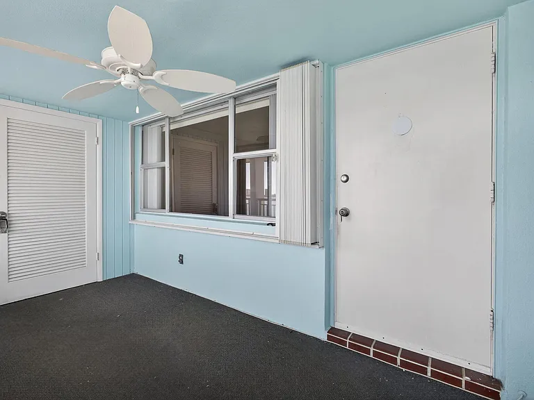 100 Shore Ct #307 — Photo 24