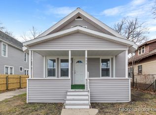 555 Oakdale St SE, Grand Rapids, MI 49507
