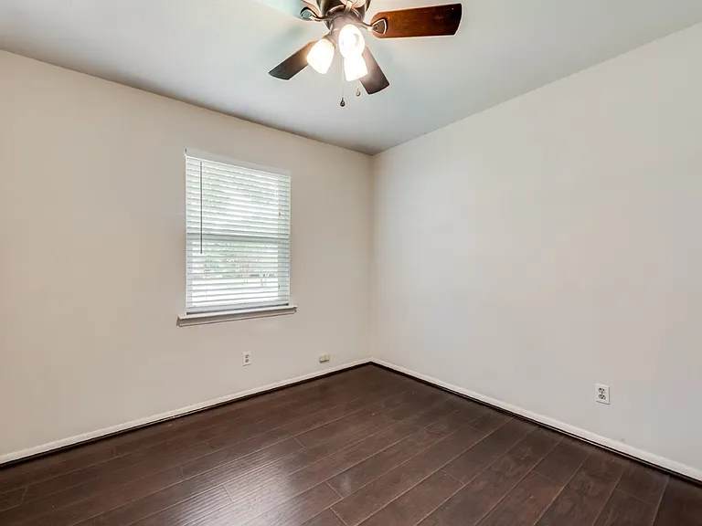 438 Daniel St — Photo 16