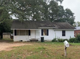 1305 Travis Rd, Dothan, AL 36301