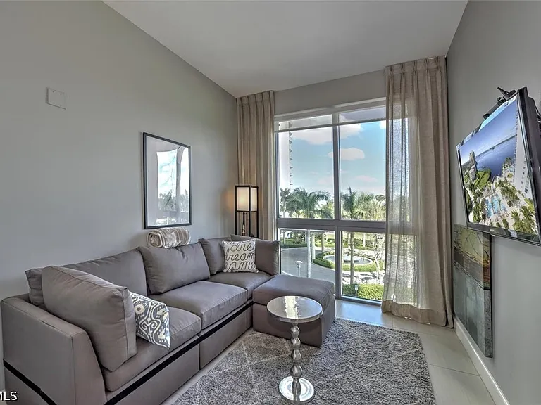 3000 Oasis Grand Blvd #407 — Photo 16