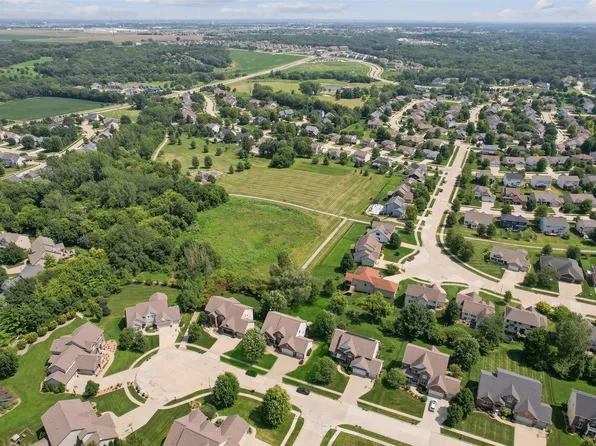 3201 150th St, Urbandale, IA 50323