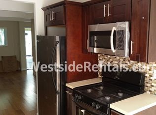 11711 Avon Way APT 8, Los Angeles, CA 90066