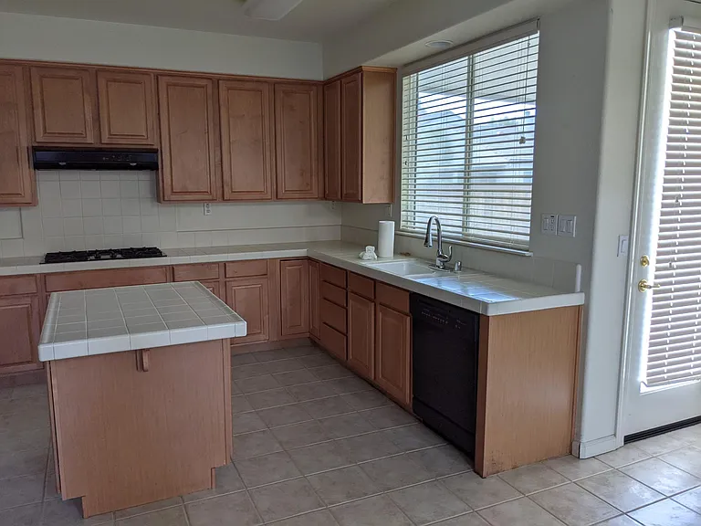 6201 Goldeneye Ct — Photo 5