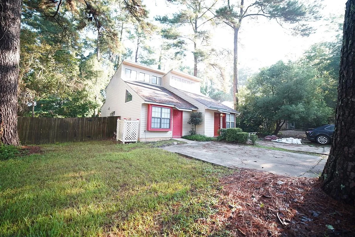 Building Photo - 1530 Merry Oaks Ct