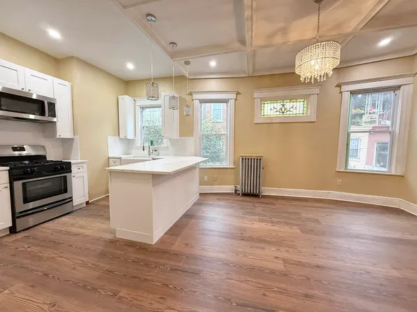 448 East 28th Street image 1 of 7