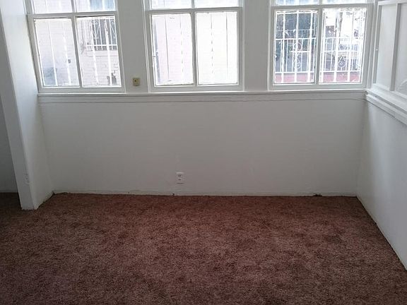 4th image of 709 Brown St APT 1