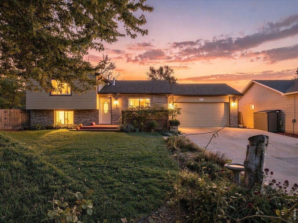 217 Pin Oak Dr