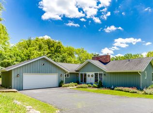 25125 N Barsumian Dr, Tower Lakes, IL 60010