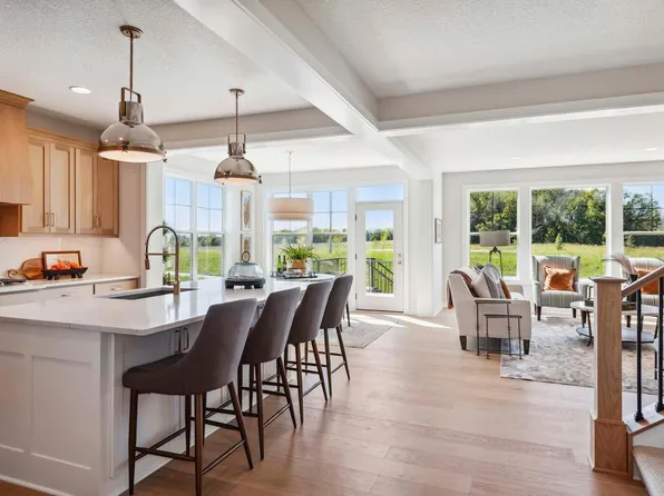 10305 Shadyview Ln N, Maple Grove, MN 55311