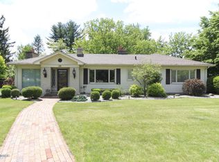 39 Lakeside Dr, Battle Creek, MI 49015