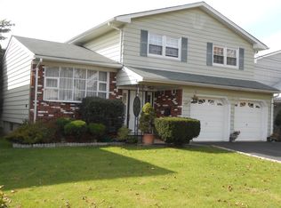 1127 Donna Ct, Linden, NJ 07036