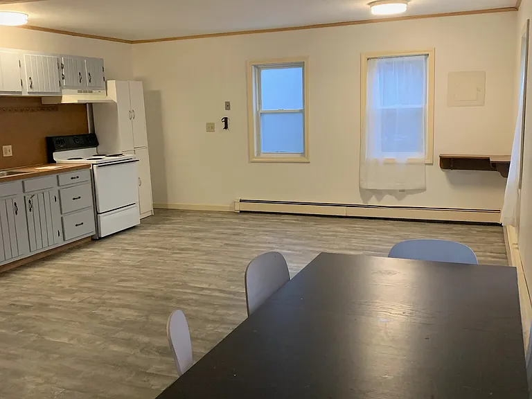 251 Pleasant St #1 — Photo 2