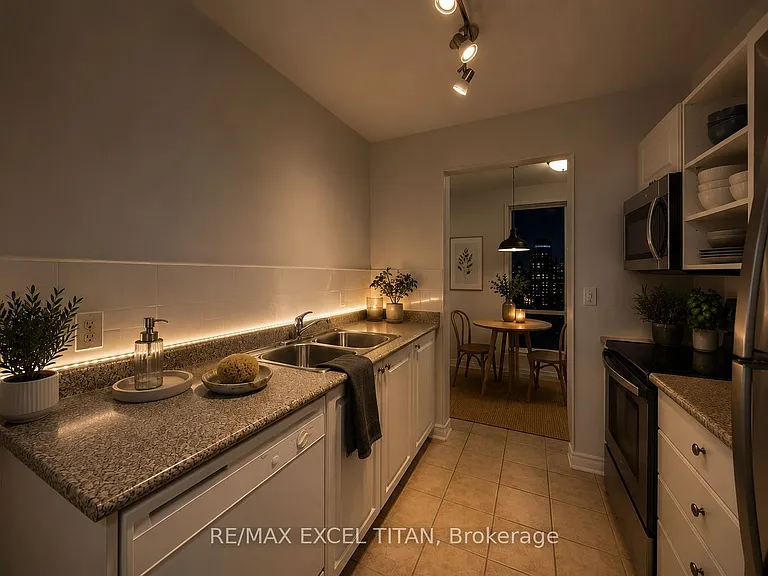 1401 Dupont St #128 — Photo 7