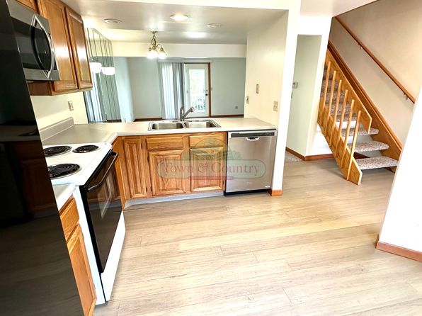 10690 Rose Briar Ct NE APT 125