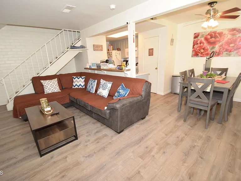 2607 Rudder Ave — Photo 3