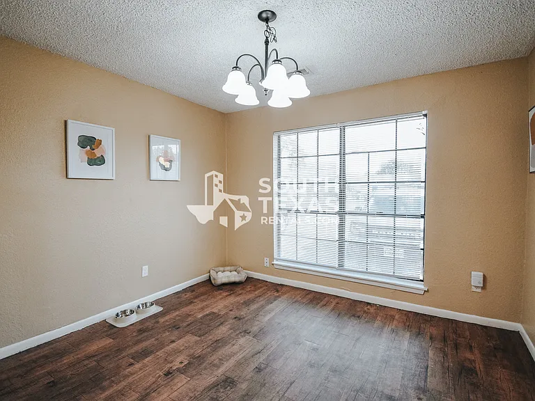 805 E Hiller St #B — Photo 7