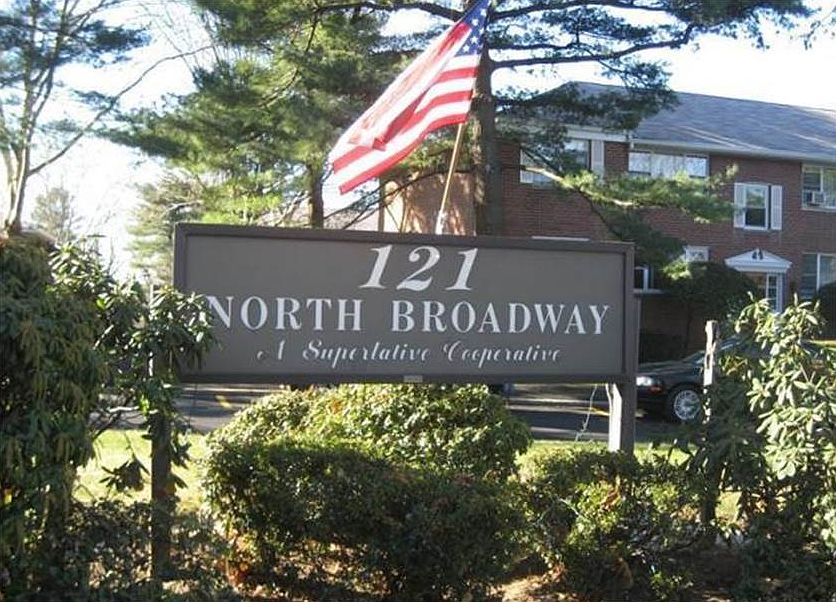 1st image of 121 N Broadway APT 31D