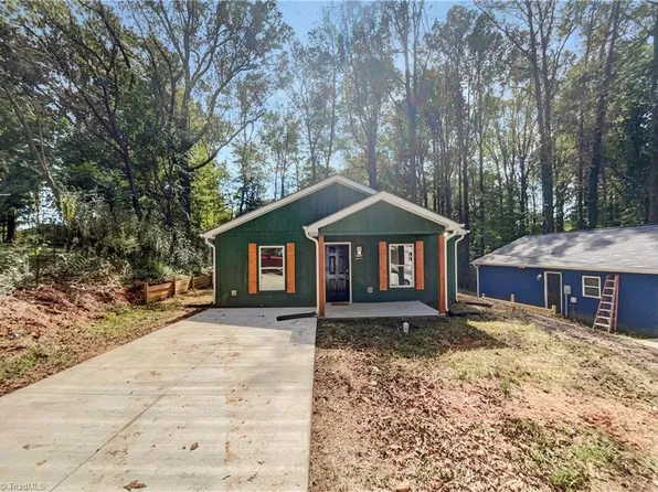 3643 Bates Dr, Winston Salem, NC 27105