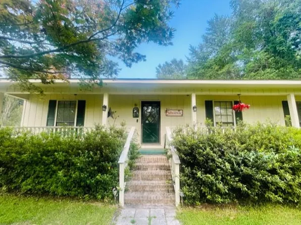 65 James Ave, Monroeville, AL 36460