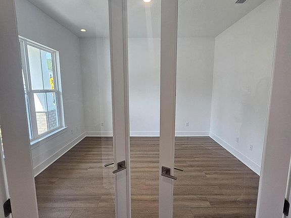 3rd image of 280 DALTON MILL Drive